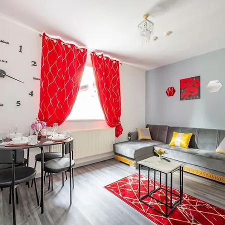 *f6gh For Your Relaxed & Cosy + Free Parking & Wifi شقة ليدز