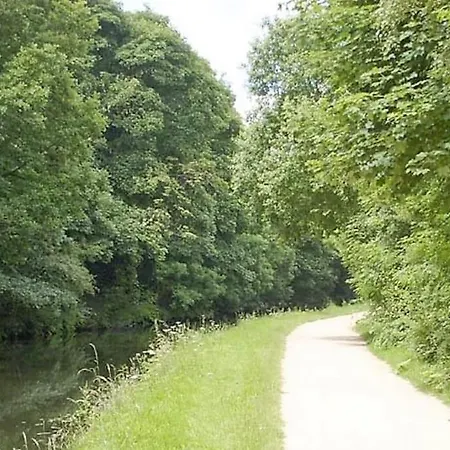 *f6gh For Your Relaxed & Cosy + Free Parking & Wifi Leeds (West Yorkshire)