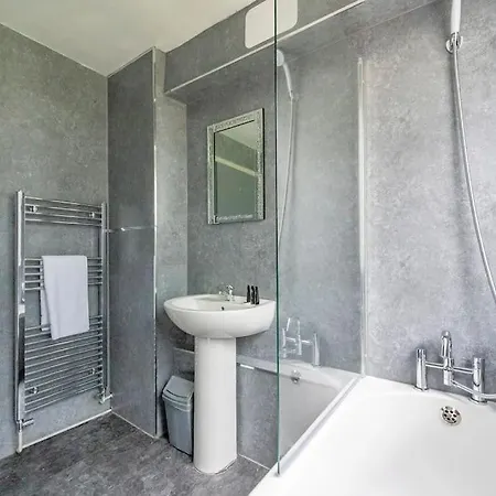 Апартаменти *f6gh For Your Relaxed & Cosy + Free Parking & Wifi