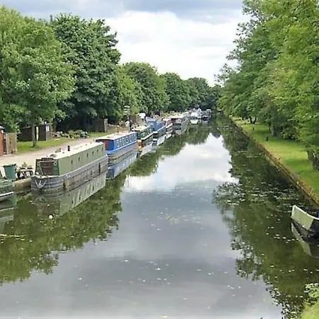 *f6gh For Your Relaxed & Cosy + Free Parking & Wifi Апартаменти *