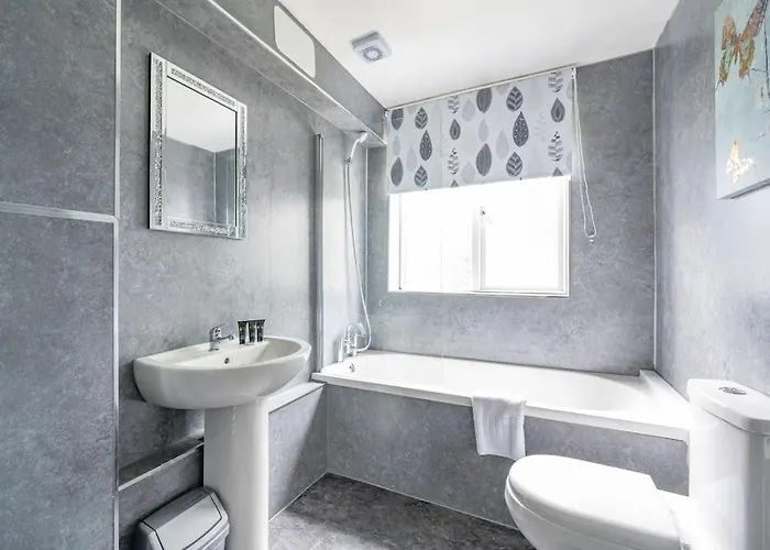 *f6gh For Your Relaxed & Cosy + Free Parking & Wifi Leeds (West Yorkshire)