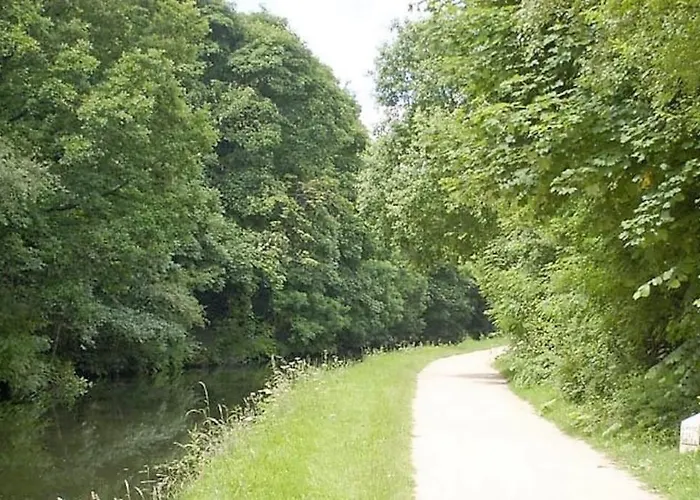 *f6gh For Your Relaxed & Cosy + Free Parking & Wifi Leeds (West Yorkshire)